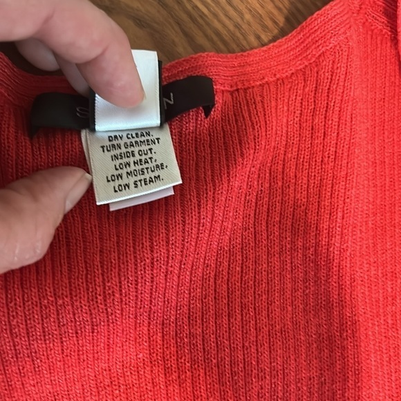 St. John knit tank top - Picture 4 of 8